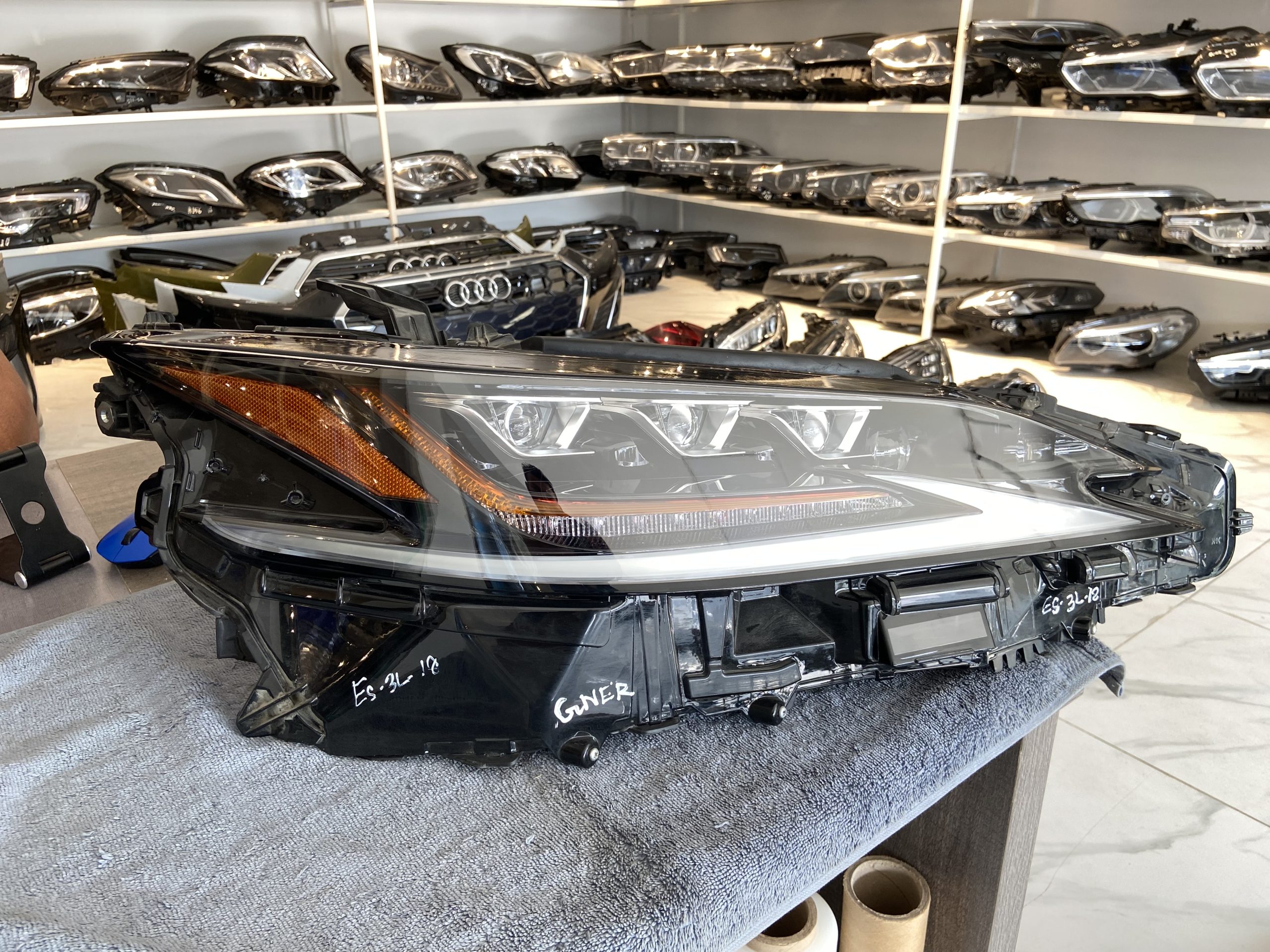 Lexus ES300 ES350 LED Used Original OEM Headlights 2018–2024 - Image 7