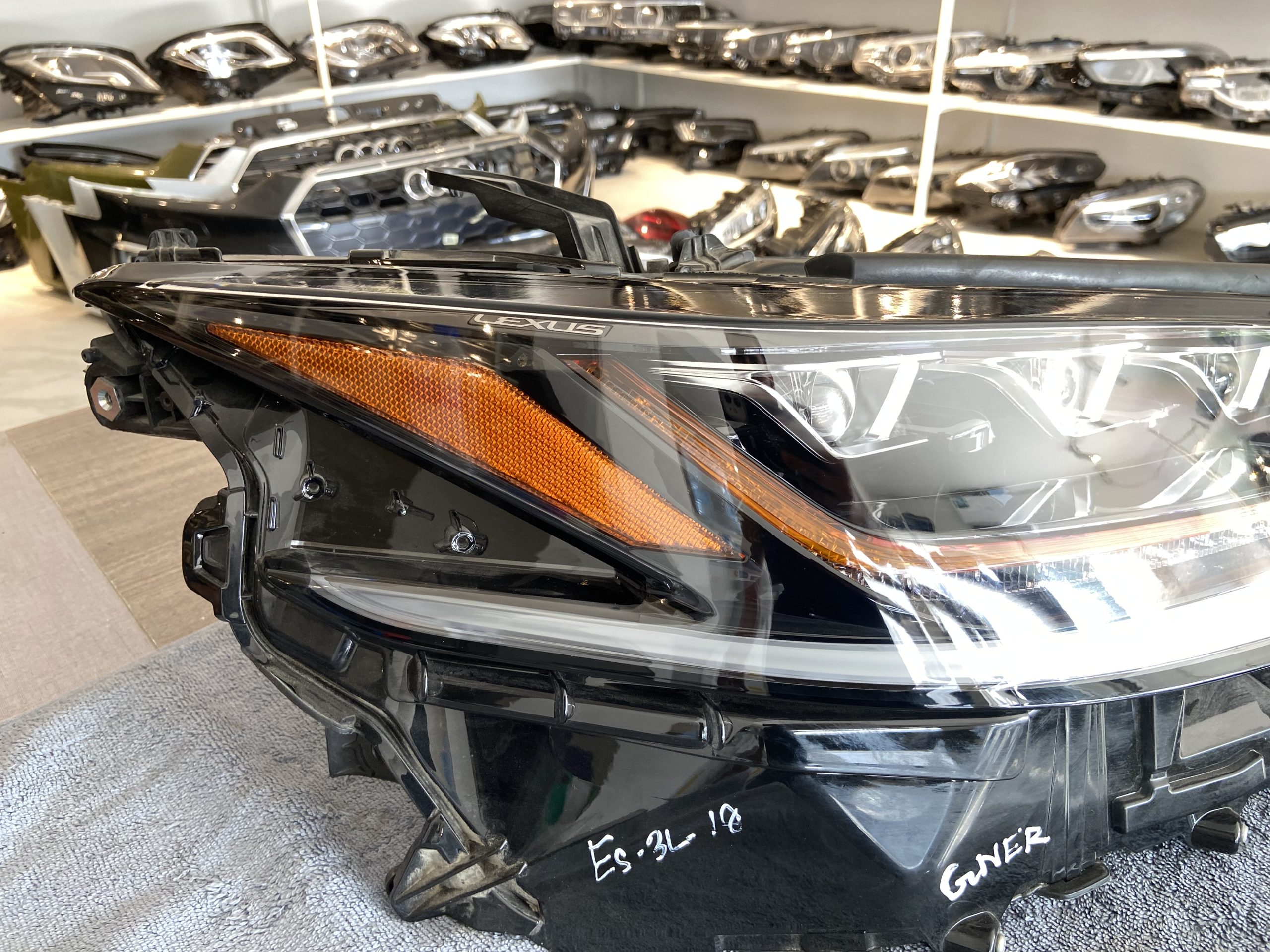 Lexus ES300 ES350 LED Used Original OEM Headlights 2018–2024 - Image 6