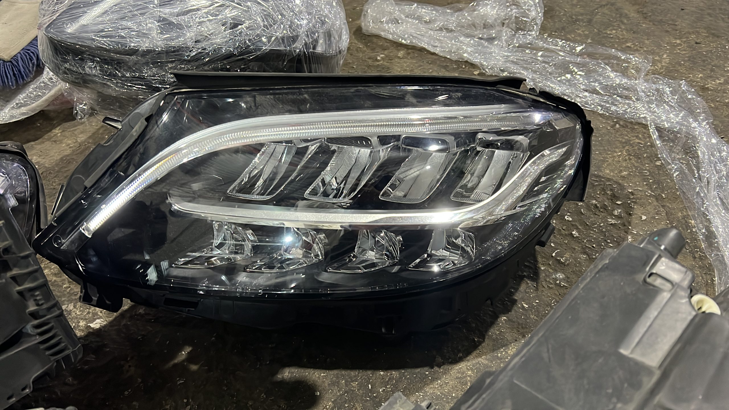 W205 Mercedes-Benz C300 LED Headlights 2018–2023