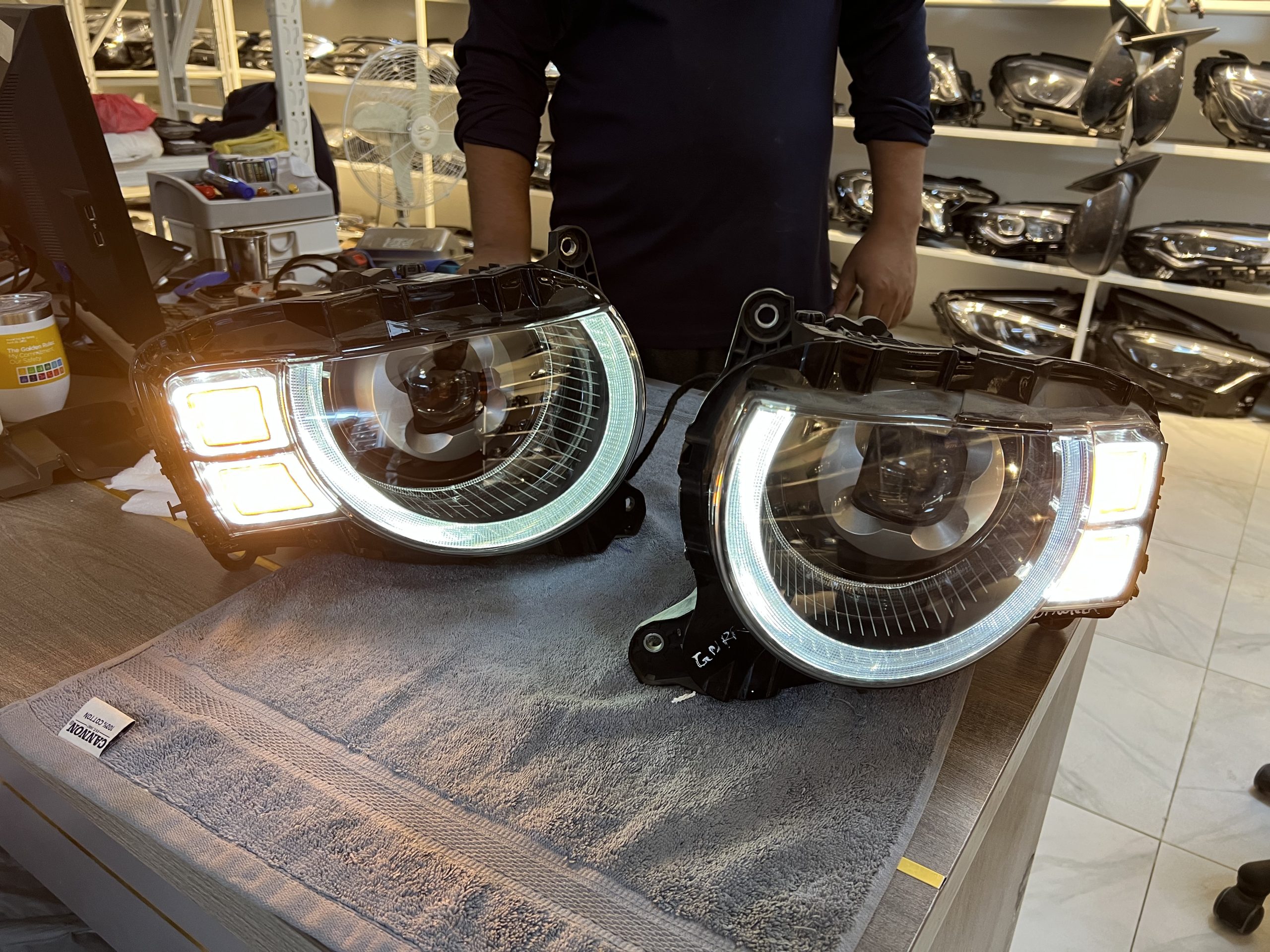 Land Rover Defender LED Headlights 2020–2025 with Module