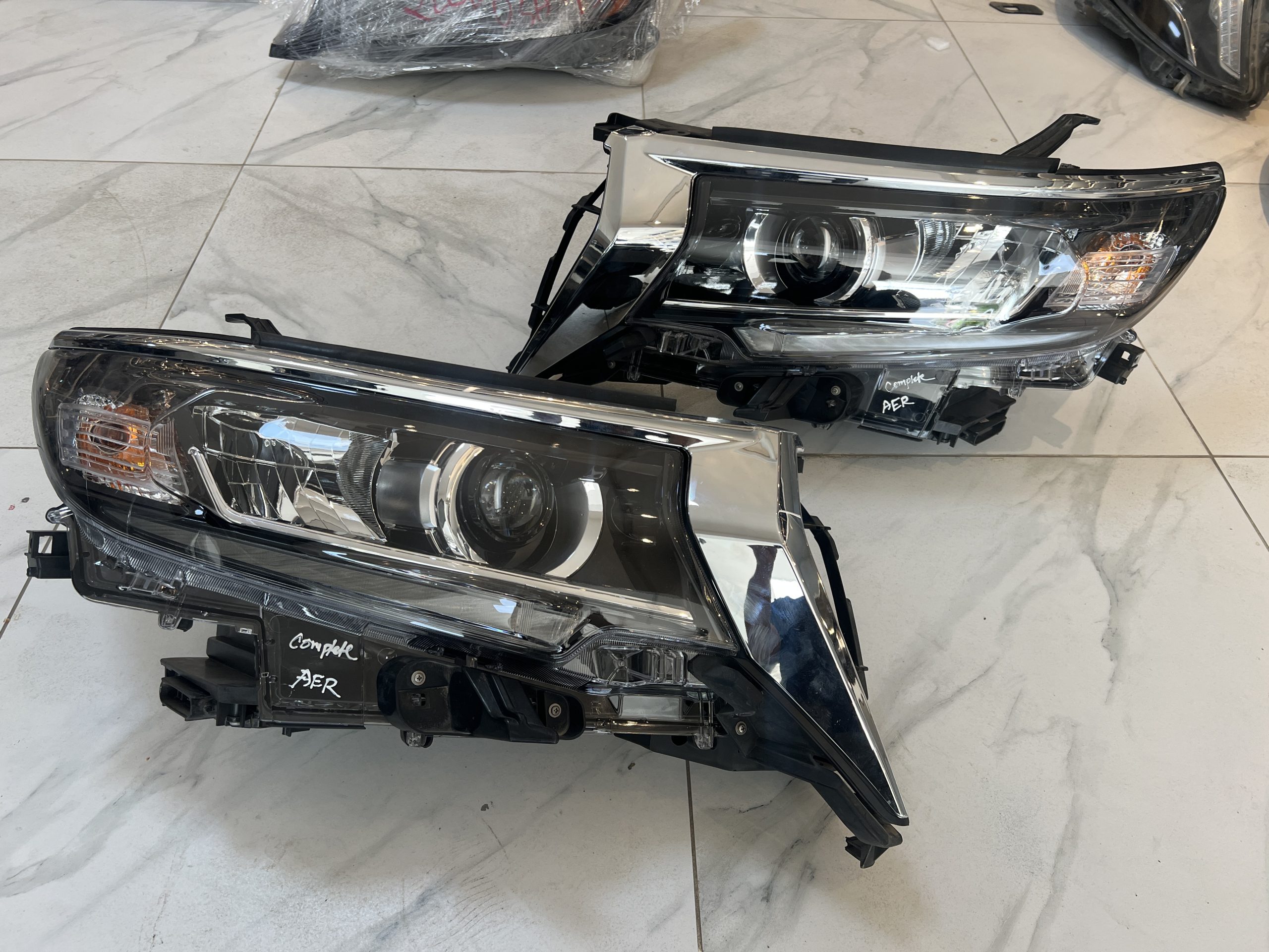 Toyota Prado Headlight with Block 2014–2018
